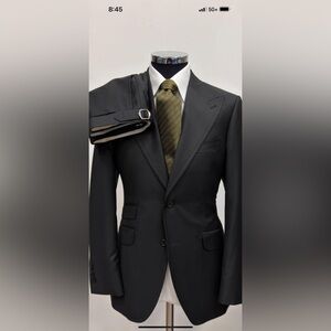 Black super 180 Tombojlini wool suit